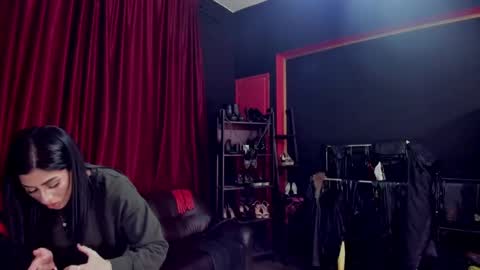 MissPuffyLove online show from February 28, 2025, 9:44 pm