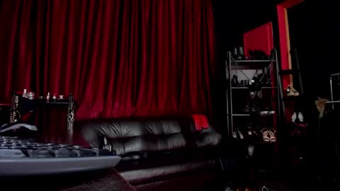 MissPuffyLove online show from March 4, 2025, 10:16 pm