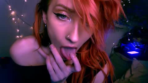 Snapshot of pufpufog chatting on December 23, 2024, 5:11 pm EsteticHouse online show from December 23, 2024, 5:11 pm