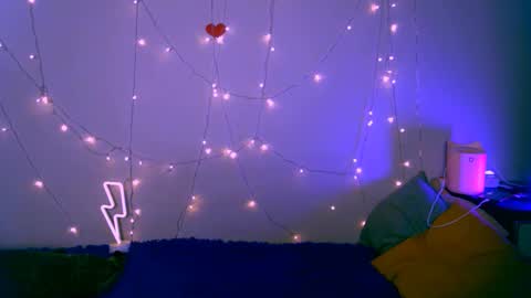 Snapshot of pufpufog chatting on February 12, 2025, 5:05 pm EsteticHouse online show from February 12, 2025, 5:05 pm