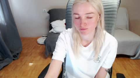 Polly online show from May 7, 2026, 6:41 am