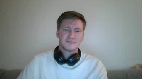 punkindrublic25 online show from May 6, 2026, 12:08 am