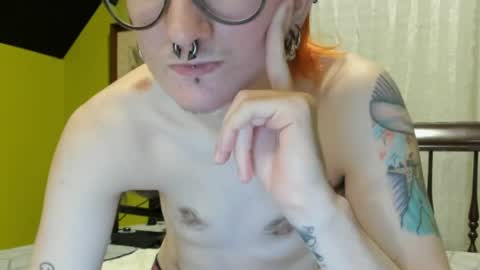 Snapshot of punkpupollie chatting on April 11, 2026, 1:10 am punkpupollie online show from April 11, 2026, 1:10 am