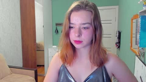 Snapshot of puoli chatting on December 10, 2024, 11:43 am Polly online show from December 10, 2024, 11:43 am