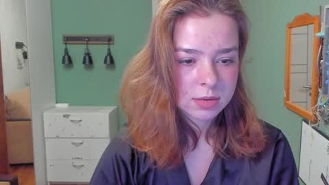 Snapshot of puoli chatting on December 12, 2024, 2:33 pm Polly online show from December 12, 2024, 2:33 pm