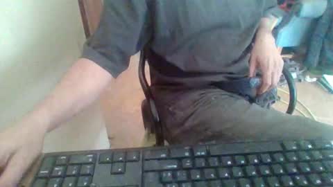 Snapshot of pup_y chatting on October 2, 2025, 8:10 am pup_y online show from October 2, 2025, 8:10 am