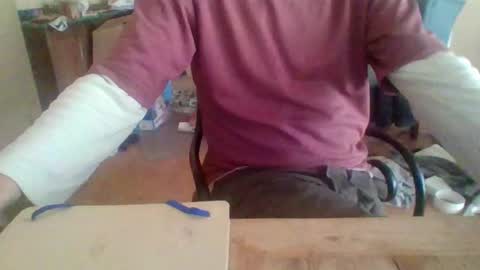 Snapshot of pup_y chatting on October 13, 2025, 8:03 am pup_y online show from October 13, 2025, 8:03 am