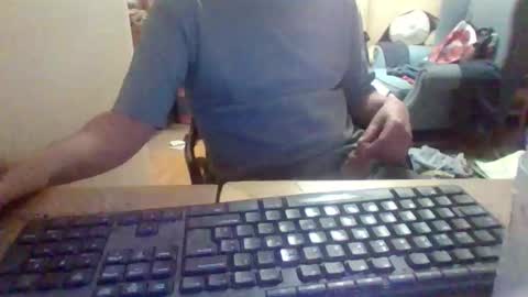 Snapshot of pup_y chatting on October 22, 2025, 6:29 pm pup_y online show from October 22, 2025, 6:29 pm