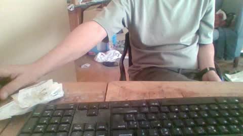 Snapshot of pup_y chatting on October 25, 2025, 8:33 am pup_y online show from October 25, 2025, 8:33 am