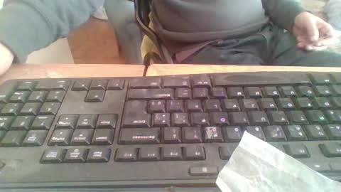 Snapshot of pup_y chatting on November 12, 2025, 9:32 am pup_y online show from November 12, 2025, 9:32 am