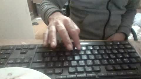 Snapshot of pup_y chatting on November 16, 2025, 10:59 pm pup_y online show from November 16, 2025, 10:59 pm