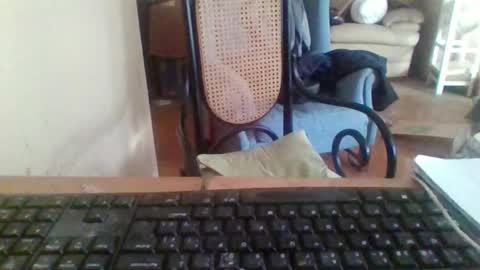 Snapshot of pup_y chatting on November 18, 2025, 4:00 pm pup_y online show from November 18, 2025, 4:00 pm