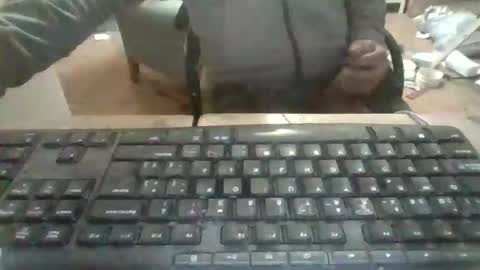 Snapshot of pup_y chatting on December 3, 2025, 6:50 pm pup_y online show from December 3, 2025, 6:50 pm