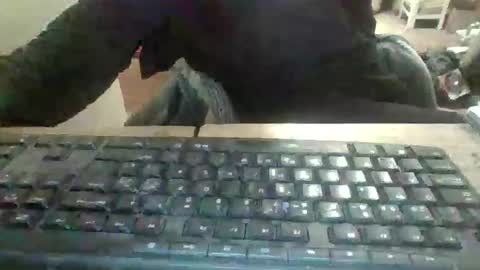 Snapshot of pup_y chatting on December 15, 2025, 7:45 am pup_y online show from December 15, 2025, 7:45 am