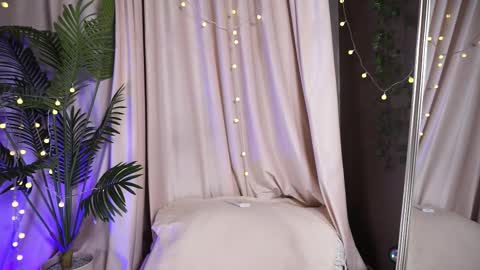 Snapshot of pure_dirt chatting on October 22, 2025, 6:02 am constant schedule Wednesday Friday Saturday Sunday The Rosemarie online show from October 22, 2025, 6:02 am