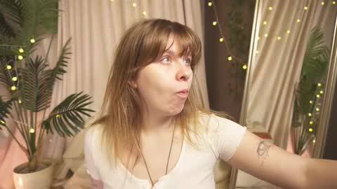 Snapshot of pure_dirt chatting on October 26, 2025, 6:08 am constant schedule Wednesday Friday Saturday Sunday The Rosemarie online show from October 26, 2025, 6:08 am