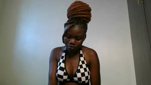 pure_queen1 online show from July 31, 2026, 11:53 am