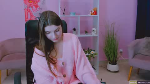 Snapshot of pure_radiance chatting on December 31, 2024, 10:48 am Ask me3 online show from December 31, 2024, 10:48 am