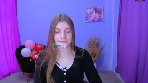 Snapshot of pure_radiance chatting on February 19, 2025, 9:39 am Ask me3 online show from February 19, 2025, 9:39 am