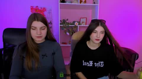 Snapshot of pure_radiance chatting on September 22, 2025, 1:13 pm Ask me3 online show from September 22, 2025, 1:13 pm