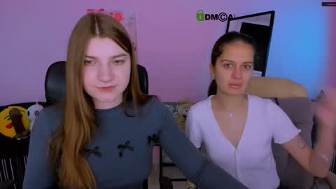 Snapshot of pure_radiance chatting on October 7, 2025, 6:21 am Ask me3 online show from October 7, 2025, 6:21 am