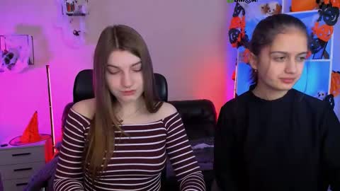 Snapshot of pure_radiance chatting on November 3, 2025, 10:05 am Ask me3 online show from November 3, 2025, 10:05 am