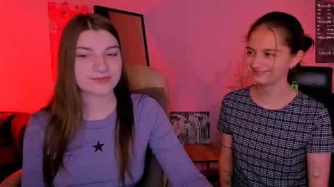 Snapshot of pure_radiance chatting on November 7, 2025, 9:53 am Ask me3 online show from November 7, 2025, 9:53 am