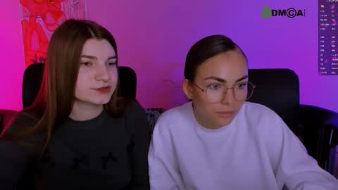 Snapshot of pure_radiance chatting on December 3, 2025, 9:51 am Ask me3 online show from December 3, 2025, 9:51 am