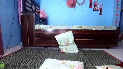 Pureannuals online show from January 28, 2025, 5:54 am