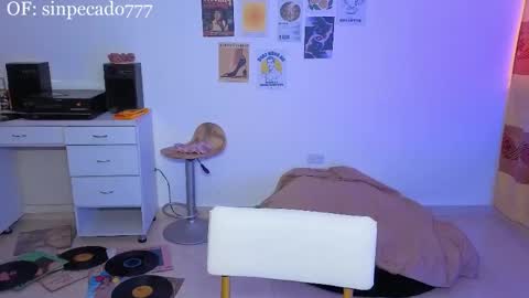 Snapshot of purepleasure25 chatting on May 15, 2026, 12:01 pm purepleasure25 online show from May 15, 2026, 12:01 pm