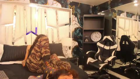 Snapshot of puretemptation_ chatting on June 16, 2026, 1:30 am Experienced guys online show from June 16, 2026, 1:30 am