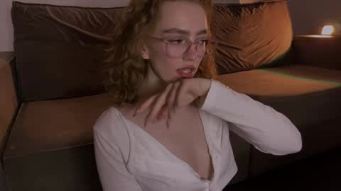 Marie online show from February 8, 2025, 2:04 am