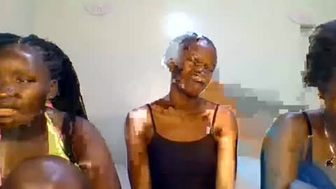 Snapshot of purple_honey2 chatting on June 13, 2026, 6:06 pm Honey online show from June 13, 2026, 6:06 pm