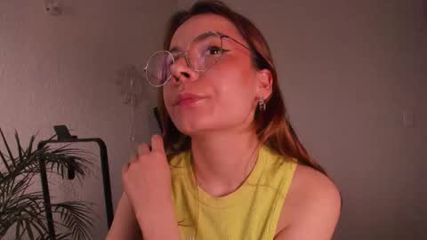 Snapshot of purple_opal chatting on October 23, 2025, 5:12 pm Vero online from Tuesday to Sunday online show from October 23, 2025, 5:12 pm