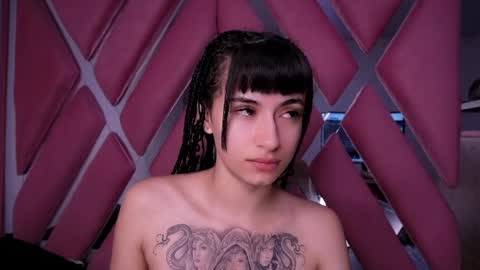 Alynn online show from April 14, 2026, 1:33 am