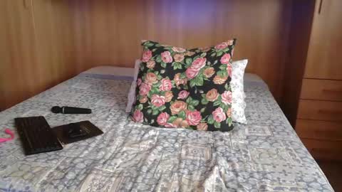 Snapshot of pussy_boom4u chatting on February 6, 2025, 12:37 pm Mary online show from February 6, 2025, 12:37 pm