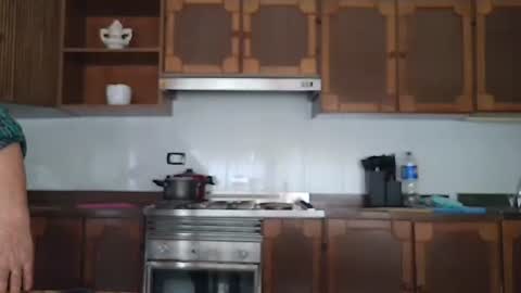 Snapshot of pussy_boom4u chatting on December 16, 2025, 9:47 am Mary online show from December 16, 2025, 9:47 am