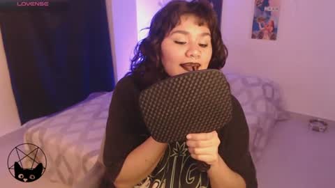 Snapshot of pussycat420_ chatting on June 25, 2026, 5:34 am Mari online show from June 25, 2026, 5:34 am