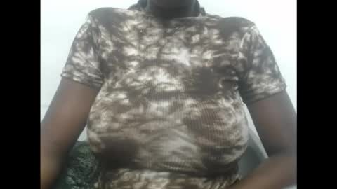 Snapshot of pussydollurz chatting on October 27, 2025, 10:14 pm pussydollurz online show from October 27, 2025, 10:14 pm