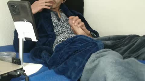 Ruck Fules online show from February 6, 2025, 9:06 pm