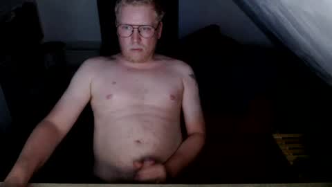 Snapshot of pussylovercb chatting on June 19, 2026, 10:35 pm pussylovercb online show from June 19, 2026, 10:35 pm