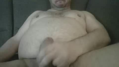 Pussyluver75 online show from May 1, 2026, 7:51 pm