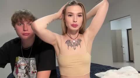 Lina online show from September 29, 2025, 7:51 pm