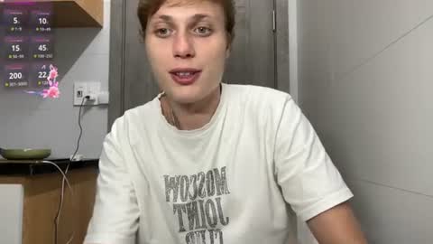 Snapshot of pussymoneywet chatting on June 26, 2026, 6:34 pm Lina online show from June 26, 2026, 6:34 pm