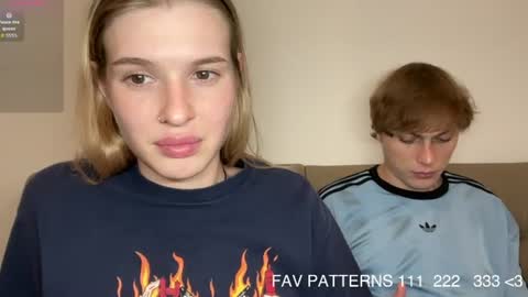 Snapshot of pussymoneywet chatting on July 31, 2026, 7:57 pm Lina online show from July 31, 2026, 7:57 pm