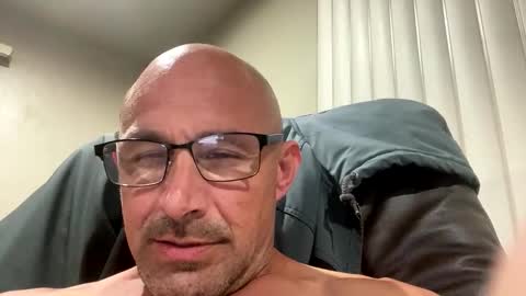 pussypleaser209 online show from April 27, 2026, 7:06 am