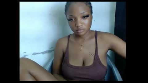pussyxwetx online show from April 28, 2026, 10:04 pm