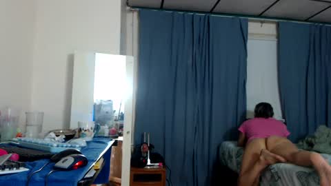 putiputi4u online show from June 22, 2026, 3:25 am