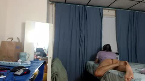 putiputi4u online show from June 29, 2026, 4:19 am