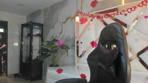 Qetsyah online show from February 14, 2026, 1:19 pm